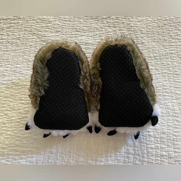 Like new! Lazy One Animal Paw Slippers for Toddlers, Furry Slippers, Size 1-3T - Picture 4 of 6